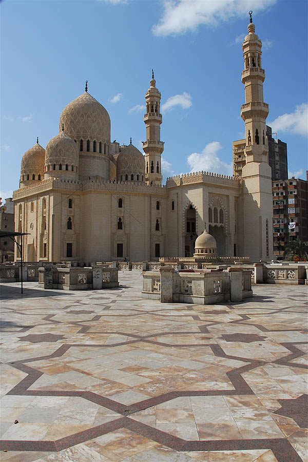 Abu-al-Abbas-al-Mursi-Mosque-in-Alexandria-Egypt-Explorer river cruise